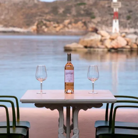 Hotel Emily Vari (Syros)