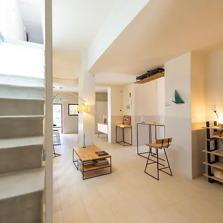 Hotel Emily 3*