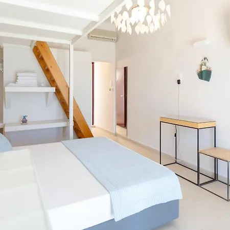 Emily 3* Vari (Syros)