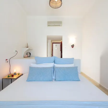 Emily 3* Vari (Syros)