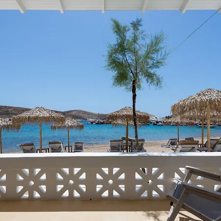 Emily 3* Vari (Syros)